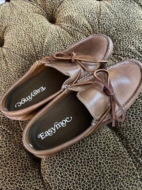 Easymoc Women’s Brown Leather Moccasin Loafers Slip on size 9.5 VGC